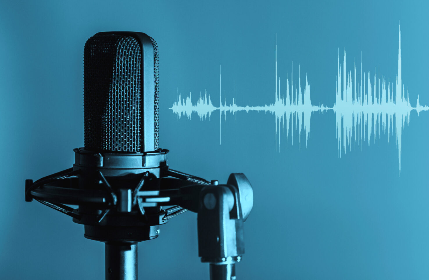 Professional,Microphone,With,Waveform,On,Blue,Background,Banner,,Podcast,Or