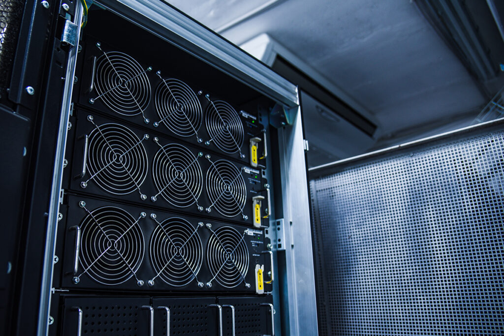 energy backup system for servers